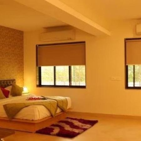 Meritas Seawind Beach Resort, Srīvardhan Kültér fotó