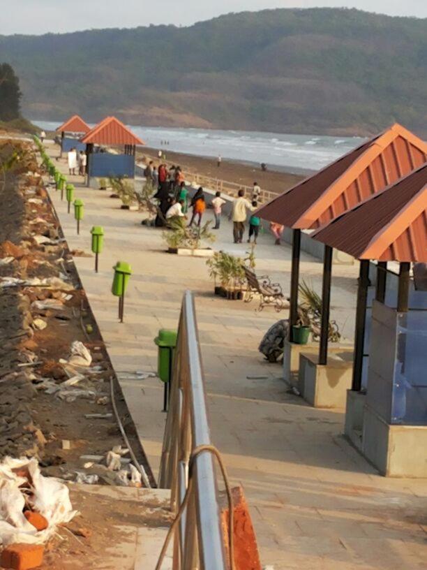Meritas Seawind Beach Resort, Srīvardhan Kültér fotó